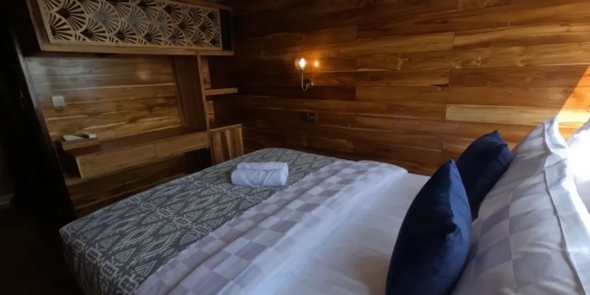 Java Cabin | Raffles Cruise | Komodo Tour | Komodo Luxury