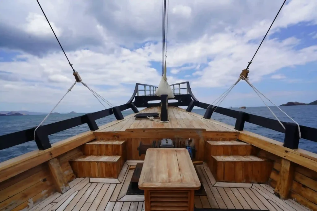 Lamborajo 3 Front Deck | Komodo Luxury